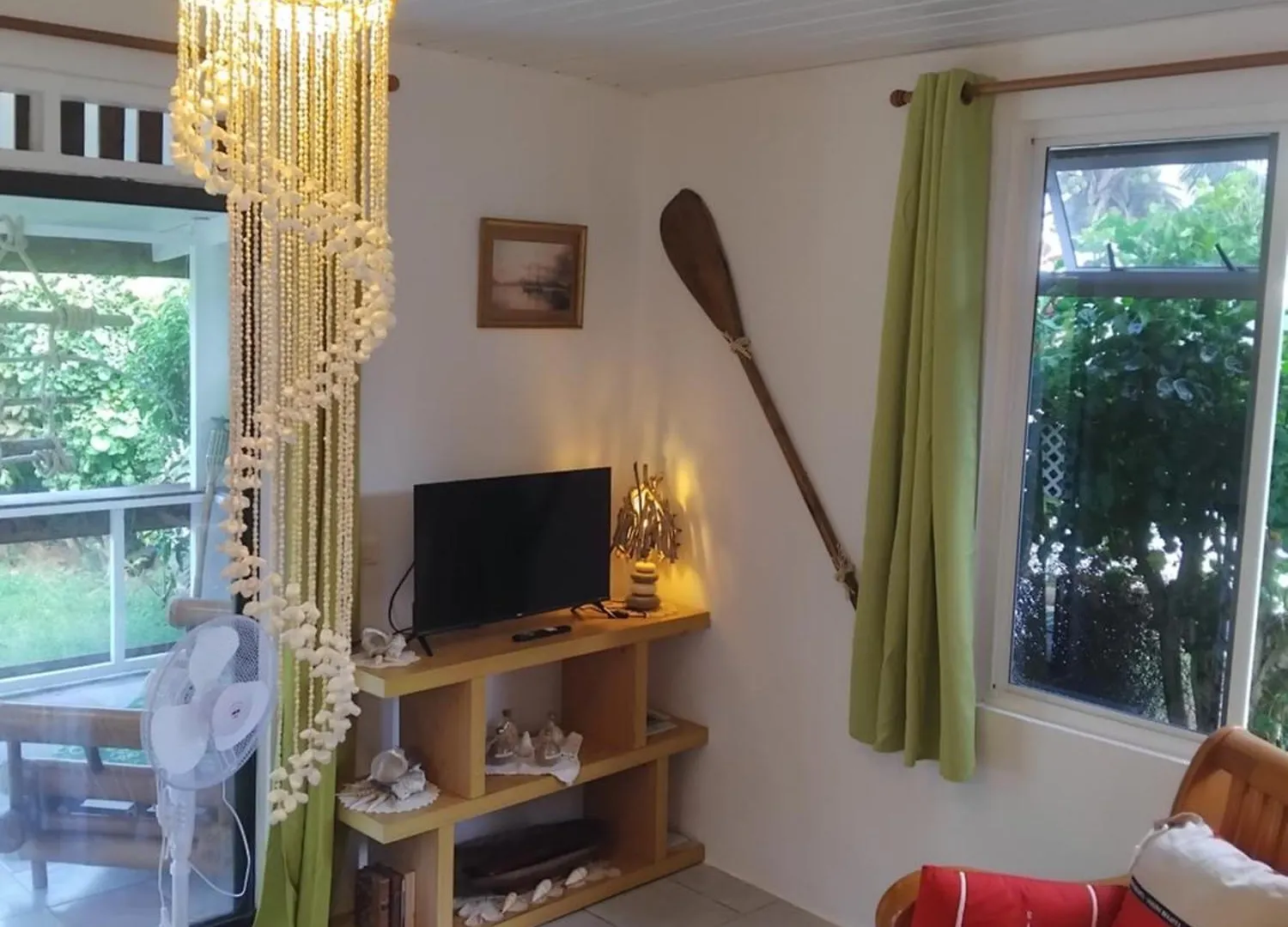 La Maison Du Lac Moorea 0*,